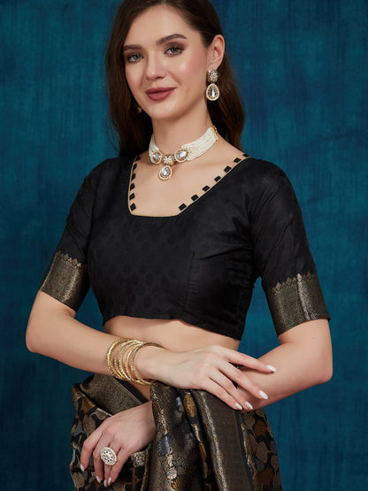 Dhiyona RV Women's Kanjivaram Silk Woven With Golden Woven Border Saree  ( KVD2154 )