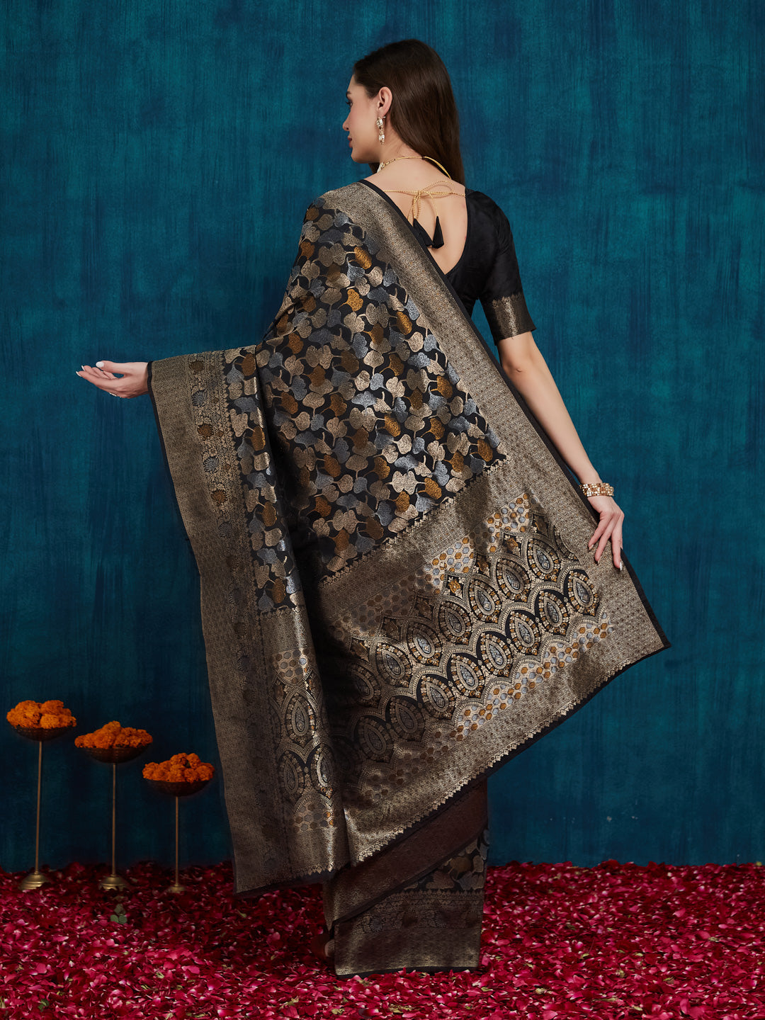 Dhiyona RV Women's Kanjivaram Silk Woven With Golden Woven Border Saree  ( KVD2154 )