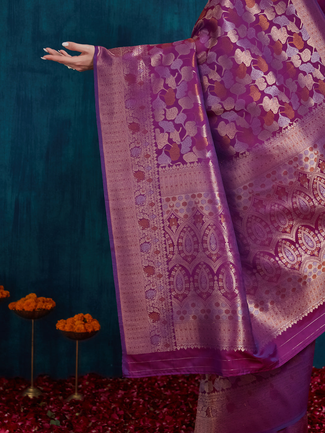 Dhiyona RV Women's Kanjivaram Silk Woven With Golden Woven Border Saree  ( KVD2155 )