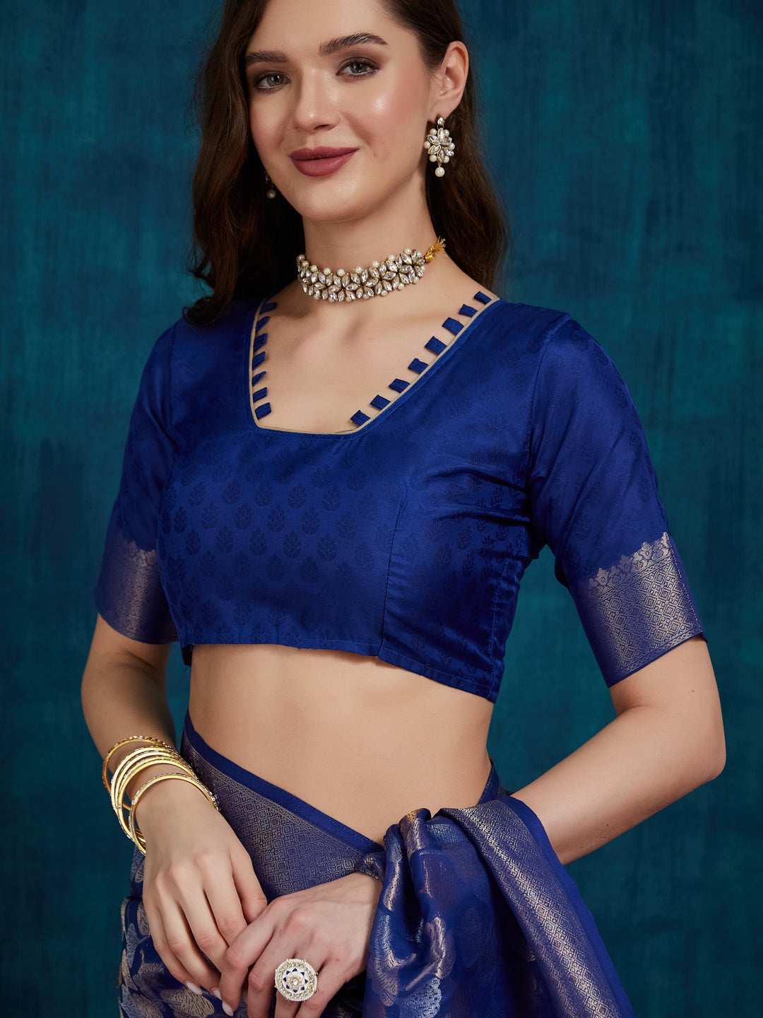 Dhiyona RV Women's Kanjivaram Silk Woven With Golden Woven Border Saree  ( KVD2156 )