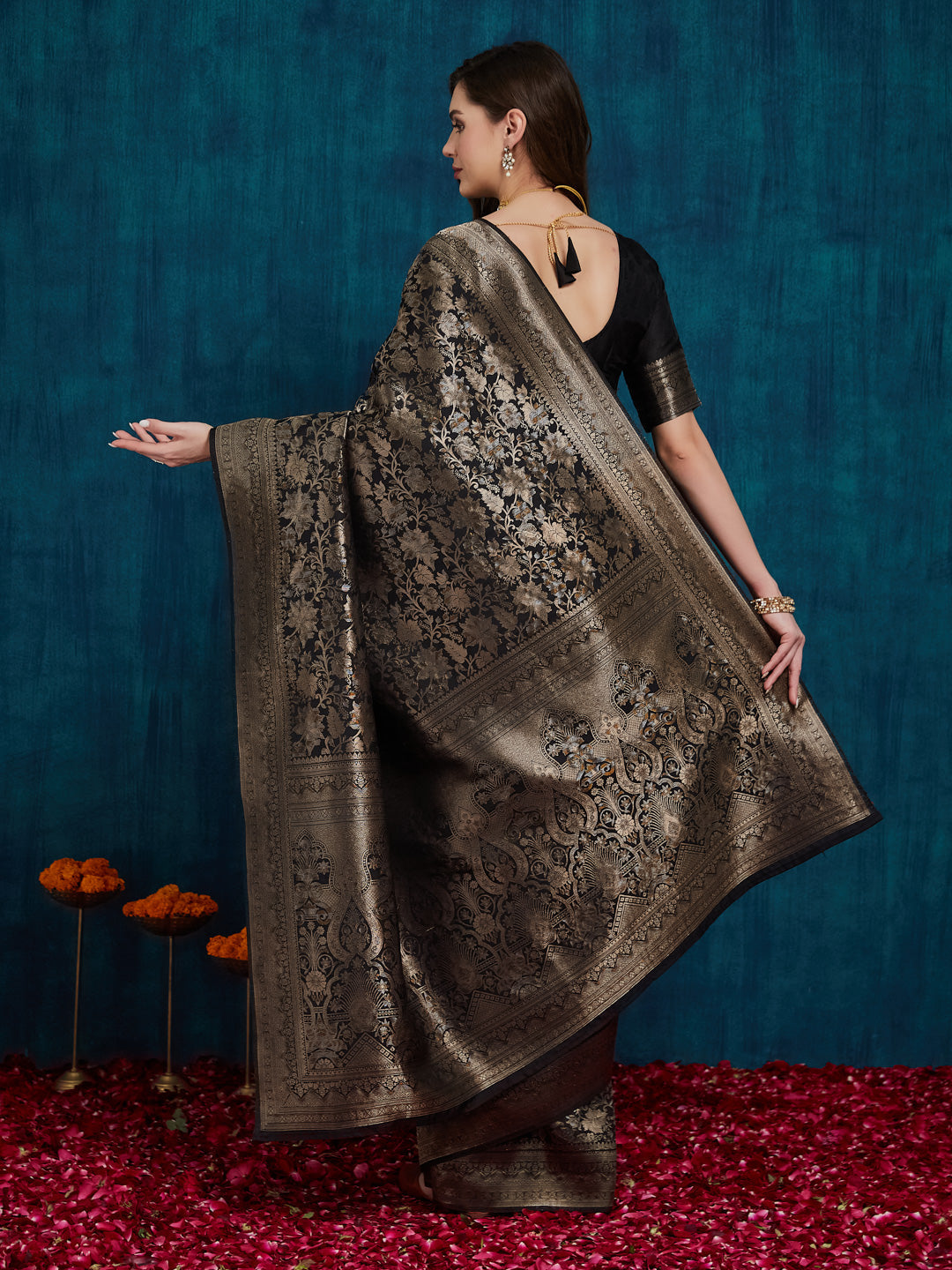 Dhiyona RV Women's Kanjivaram Silk Woven With Golden Woven Border Saree  ( KVD2158 )