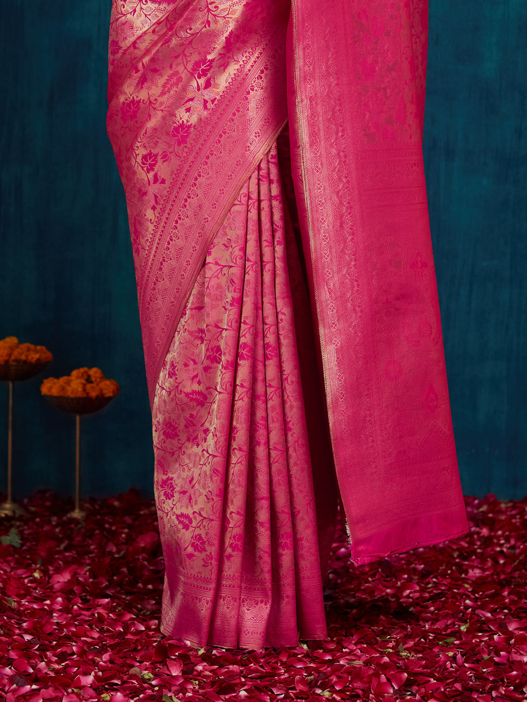 Dhiyona RV Women's Kanjivaram Silk Woven With Golden Woven Border Saree  ( KVD2159 )