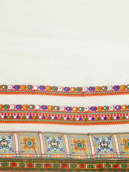 Dhiyona RV Women's Half And Half Bandhani Pallu With Kutchi Embroidered Saree ( KVD930 )