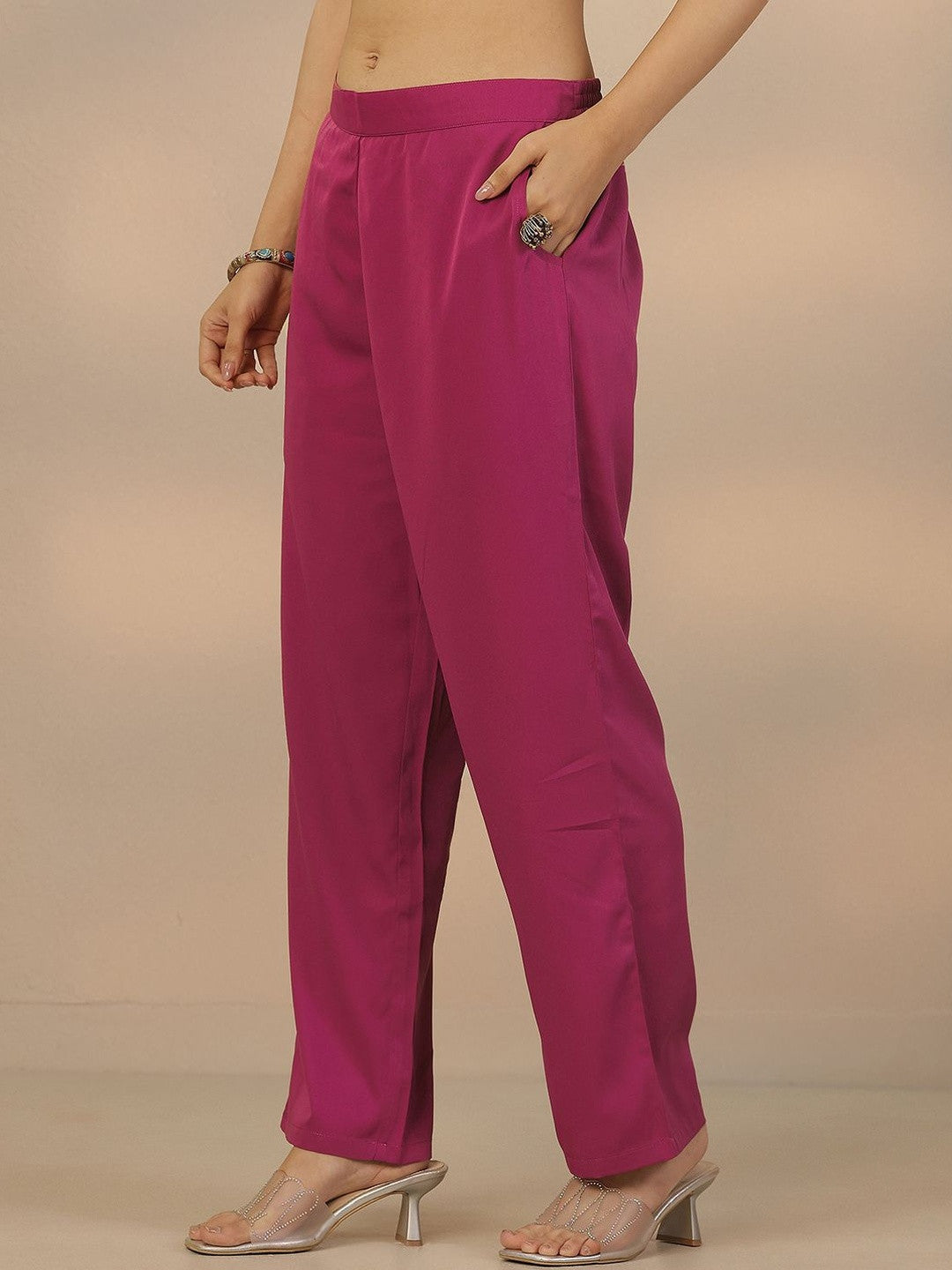 Women Floral Printed Regular Kurta with Trousers & With Dupatta