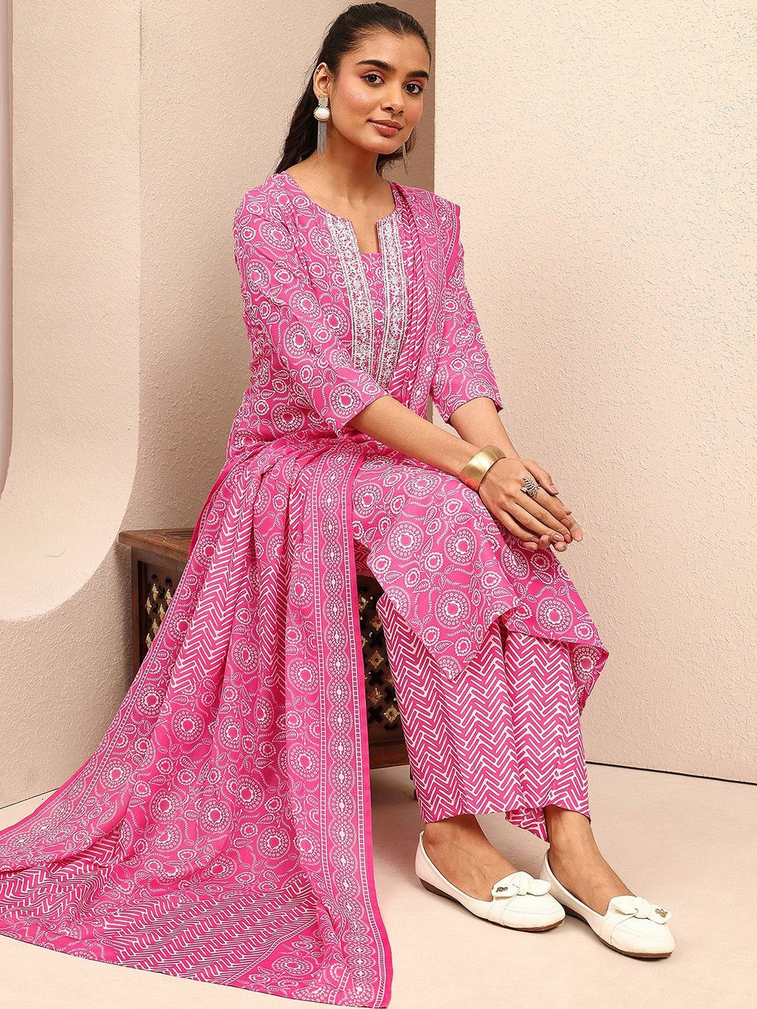 Women Ethnic Motifs Printed Regular Thread Work Kurta with Trousers & With Dupatta