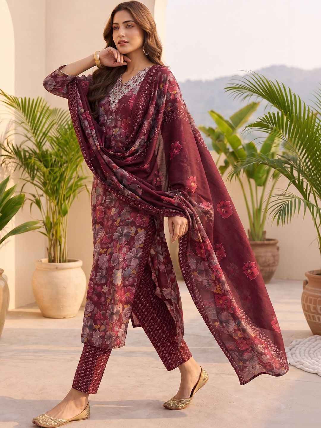 Red Women Floral Printed Regular Thread Work Kurta with Trousers & With Dupatta