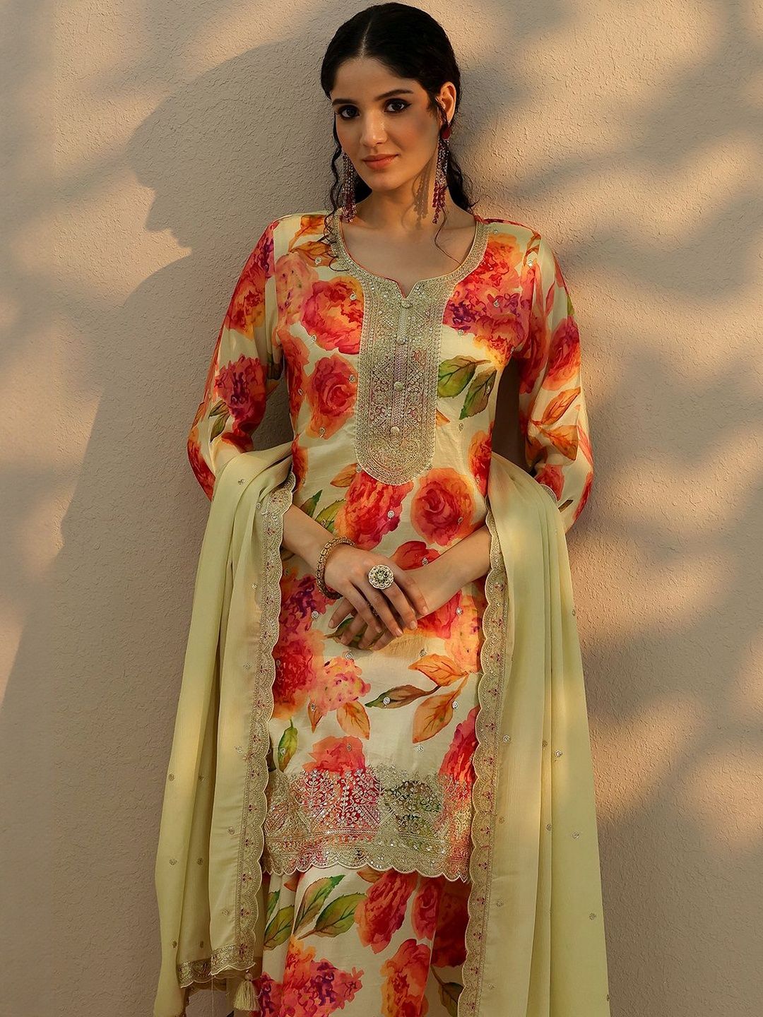 Dhiyona LL Women Floral Printed Above Knee Regular Straight Kurta with Palazzos & Dupatta