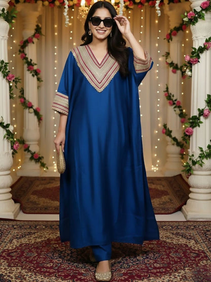 Blue Women Ethnic Motifs Embroidered Regular Thread Work Kurta with Trousers