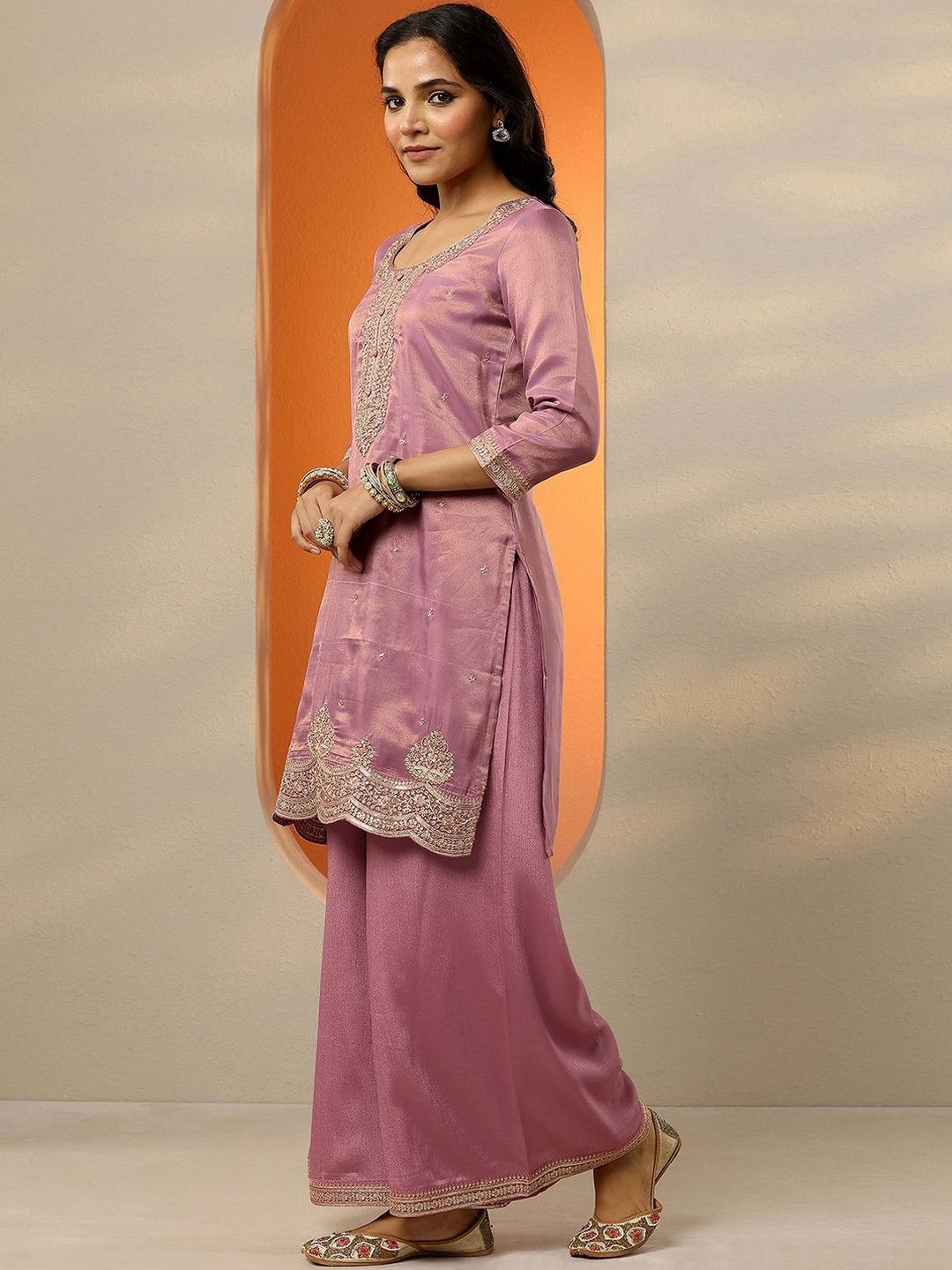 Dhiyona LL Women Floral Embroidered Regular Thread Work Kurta with Palazzos & With Dupatta
