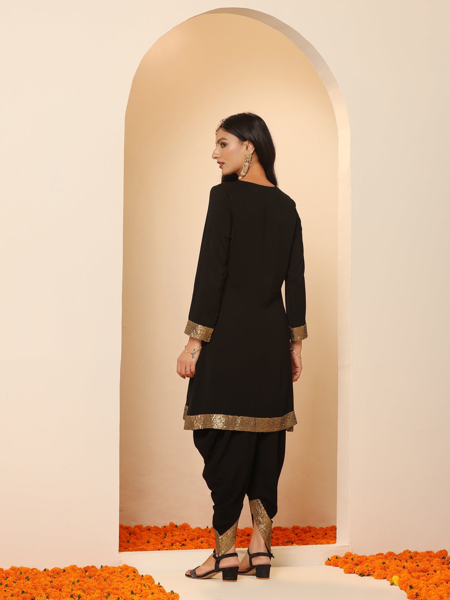 Dhiyona ST Women's Black and Gold Sequin Kurta with Pants 2 Piece Set | A-Line, V Neck, Full Sleeves, Pants, Festive Wear, (Sequin)