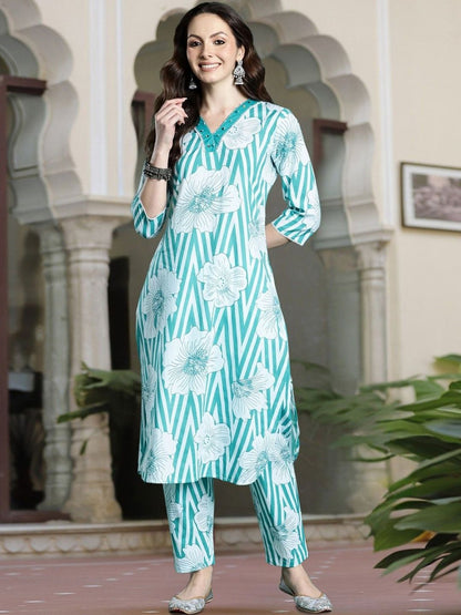 Women Floral Printed Regular Pure Cotton Kurta with Trousers