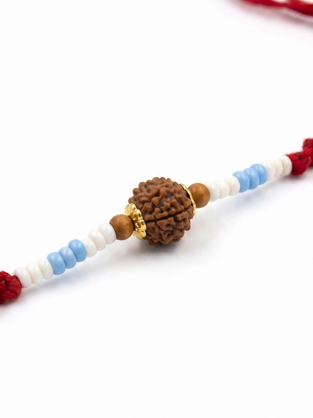 Dhiyona Rakhi