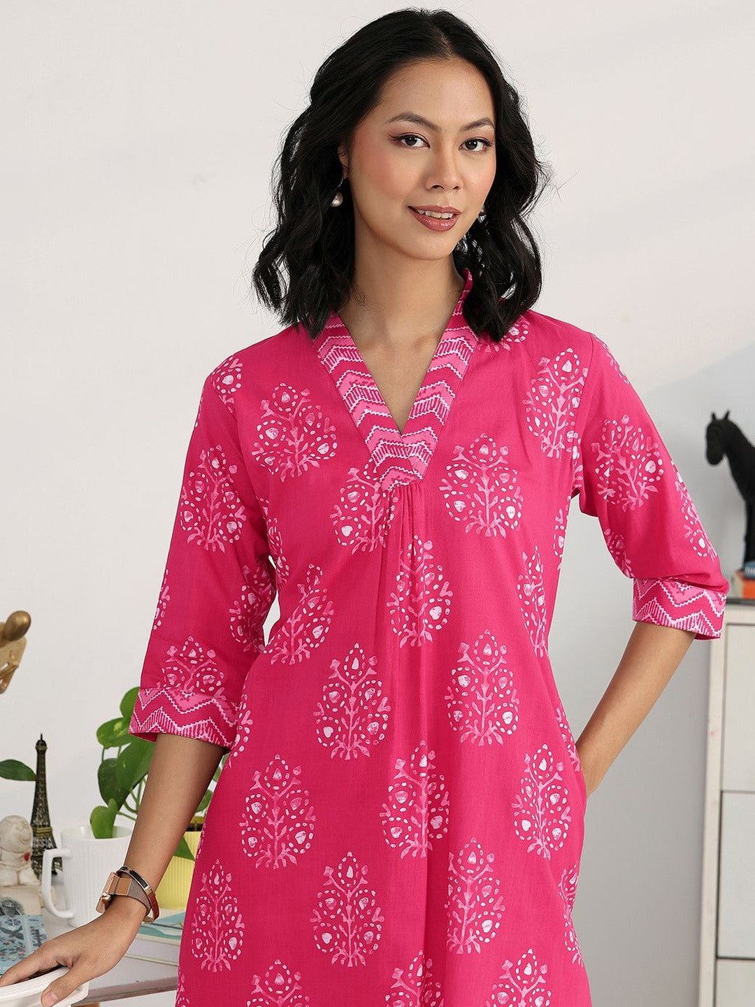 Women Ethnic Motifs Printed Pleated Kurta with Trousers