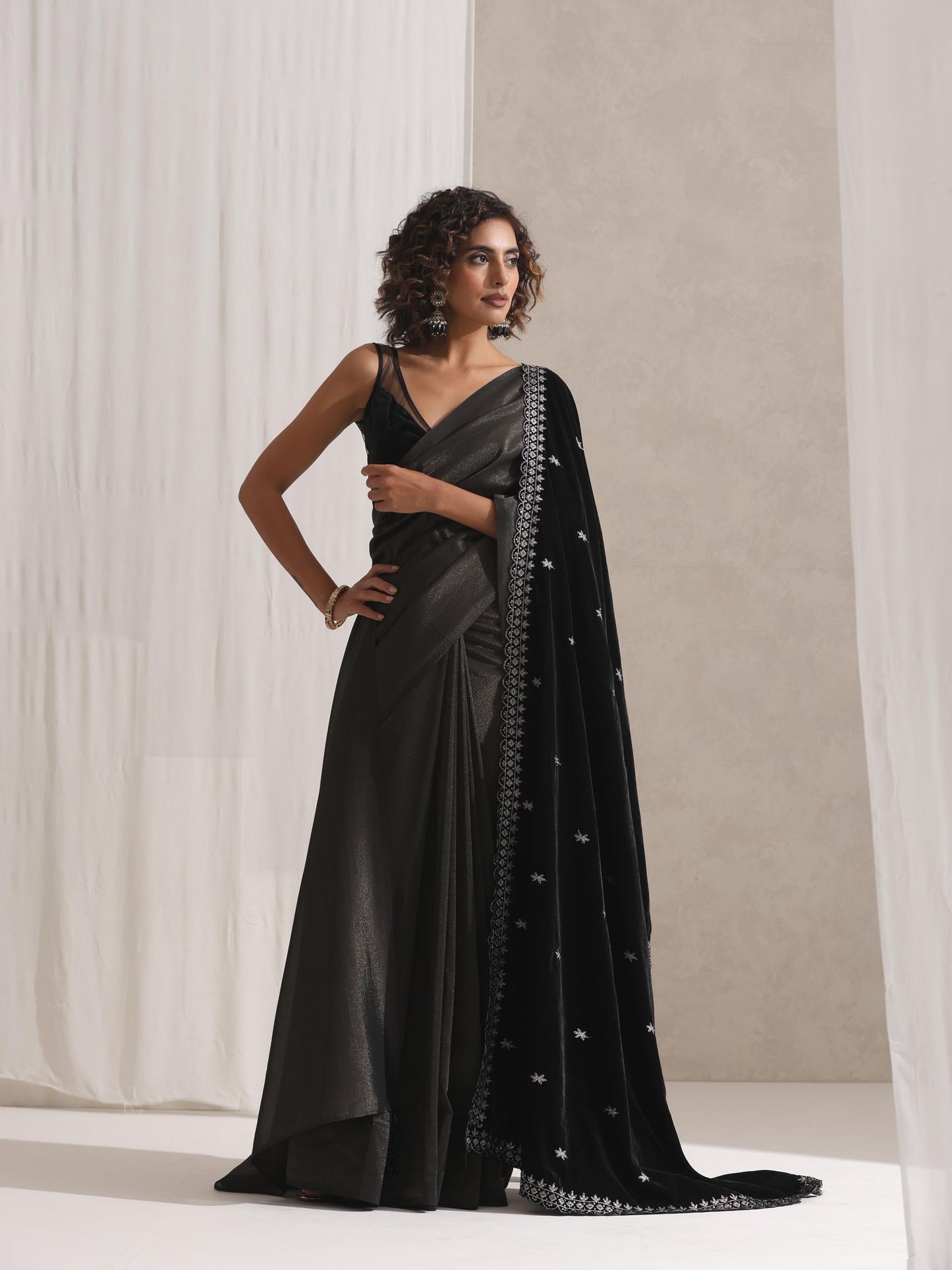 Dhiyona ST Black Woven Gold Saree with Pendants