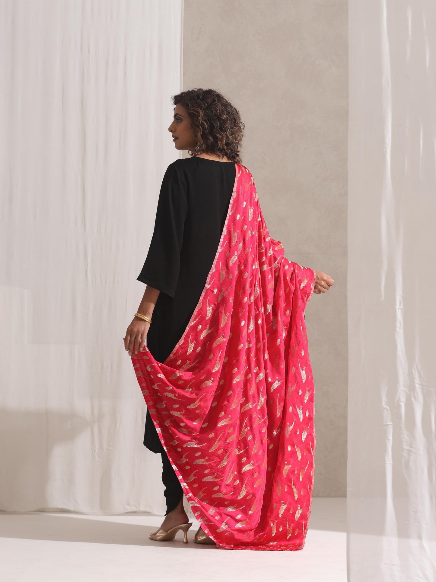 Dhiyona ST Fuchsia Bird Jacquard Dupatta