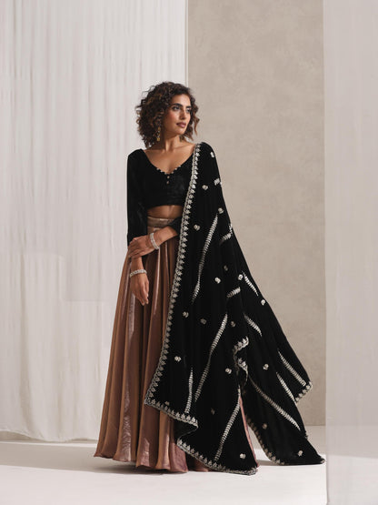 Dhiyona ST Women's Arabian Glamour Gold Metallic Sharara with Velvet Blouse and Beaded Black Shawl 3 Piece Set | Sharara, V Neck, Full Sleeve, Shawl, Festive Wear, (Metallic Velvet)