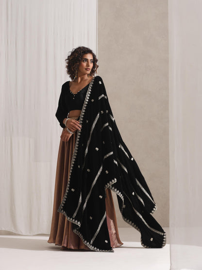 Dhiyona ST Women's Arabian Glamour Gold Metallic Sharara with Velvet Blouse and Beaded Black Shawl 3 Piece Set | Sharara, V Neck, Full Sleeve, Shawl, Festive Wear, (Metallic Velvet)