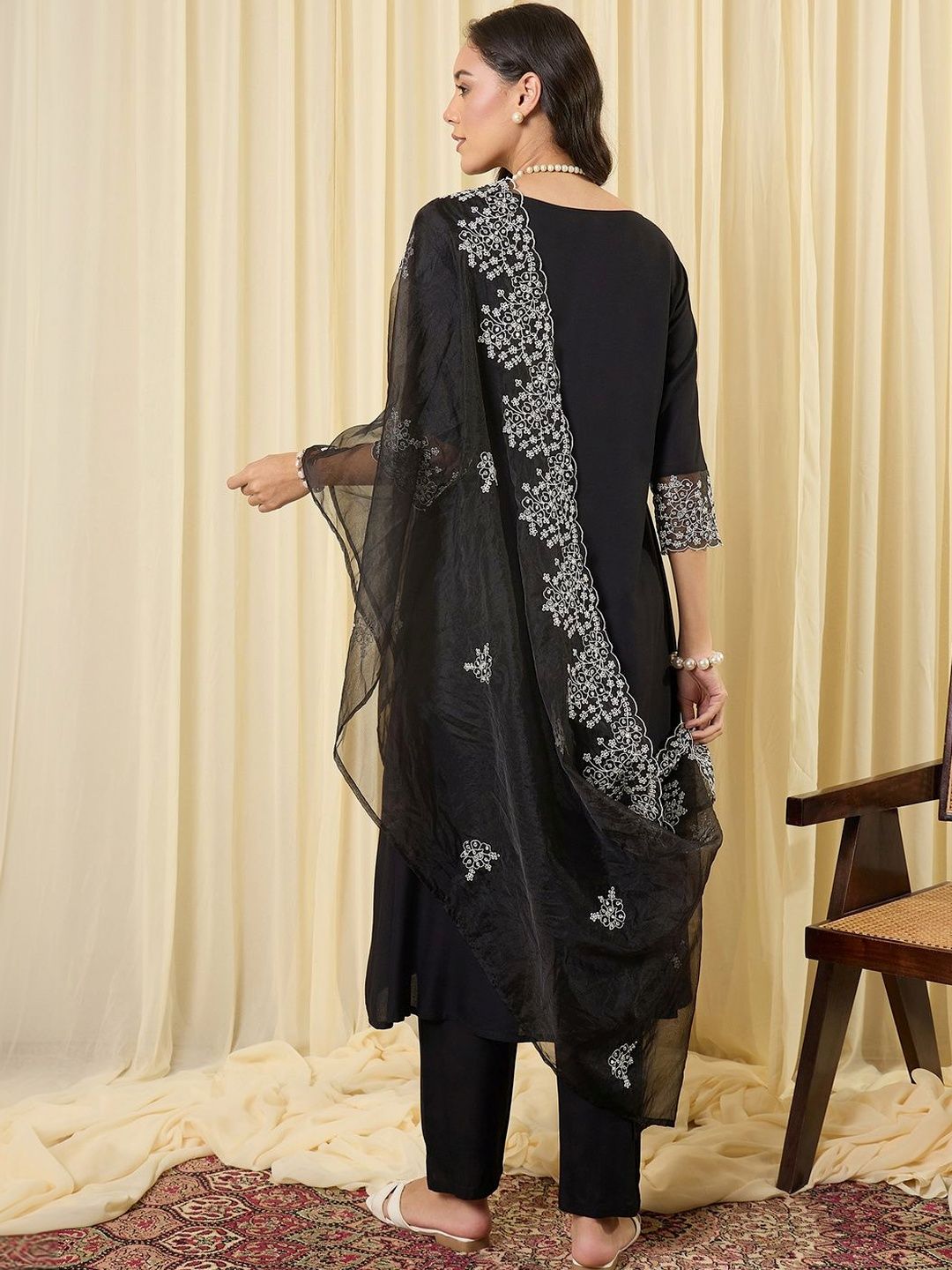 Women Ethnic Motifs Embroidered Regular Thread Work Kurta with Trousers & With Dupatta