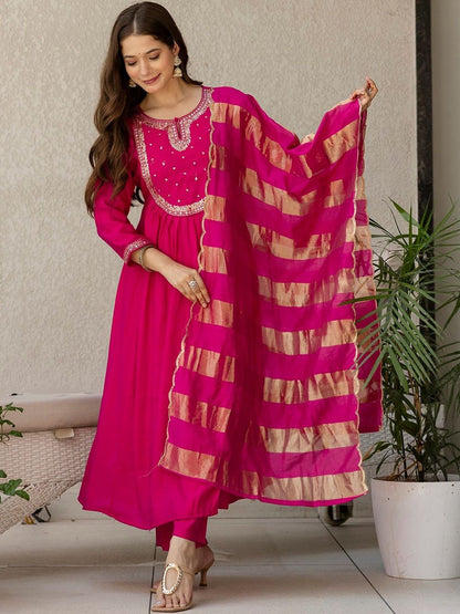 Dhiyona KL Ethnic Motifs Embroidered Empire Chanderi Silk Kurta with Trousers & Dupatta