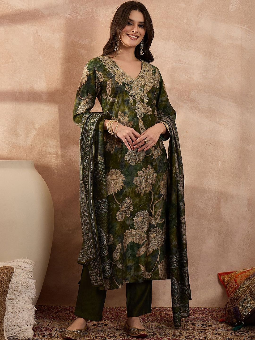 Dhiyona KL Women Floral Printed Regular Kurta with Palazzos & With Dupatta