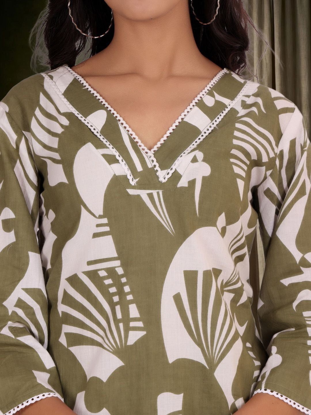 Printed Pure Cotton V-Neck Kurta & Palazzos