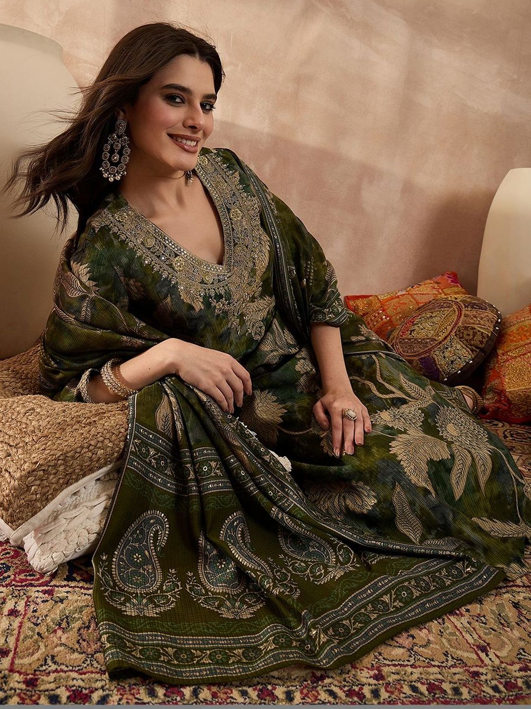 Dhiyona KL Women Floral Printed Regular Kurta with Palazzos & With Dupatta