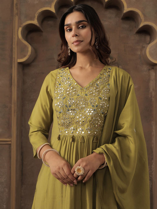 Women Ethnic Motifs Embroidered Pleated Mirror Work Kurta Set