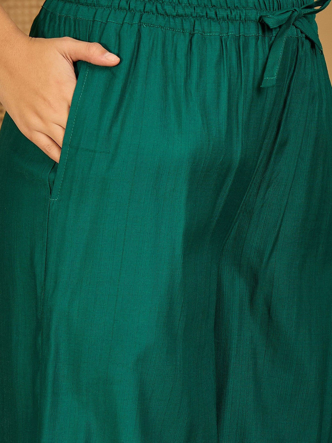 Women Green Embroidered Kurta Sets With Dupatta