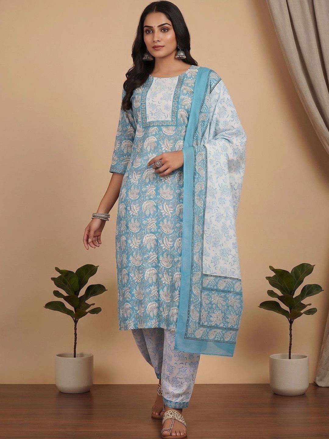 Blue Women Floral Printed Regular Kurta with Patiala & With Dupatta