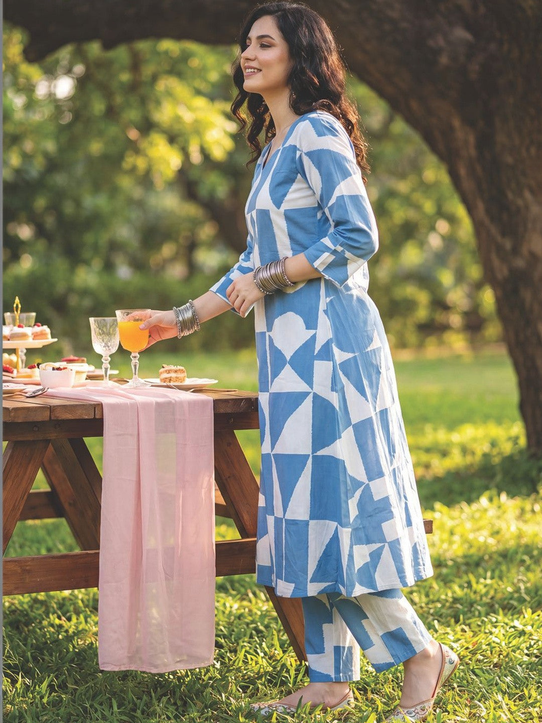 Women Printed Regular Pure Cotton Kurta with Trousers