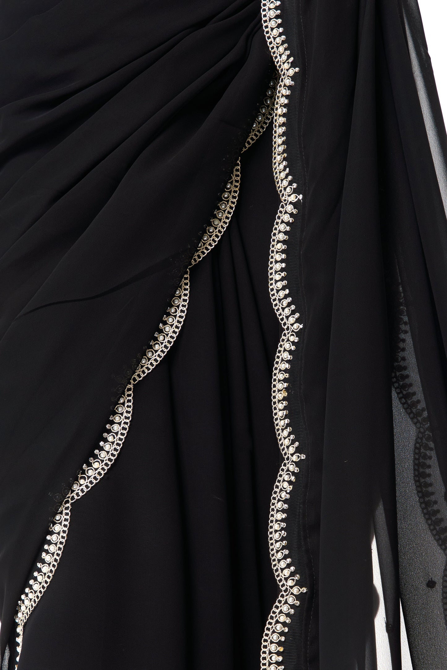 Dhiyona ST Ebony & Ivory Georgette Saree With Beaded Border and Self Fabric Blouse Fabric