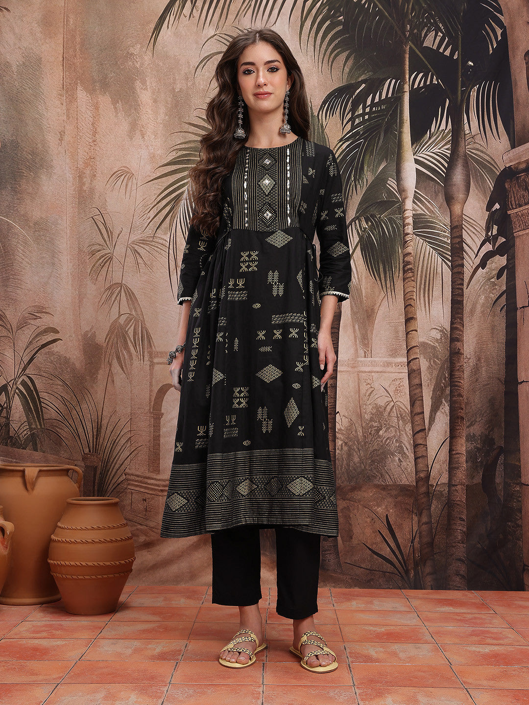 Gotta Patti Tribal Printed Tie Up Detail Yoke Kurta with Trousers