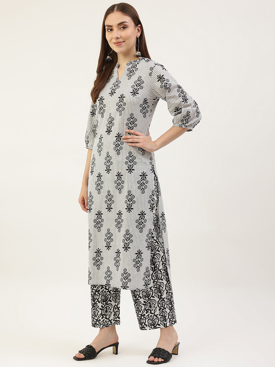 Women's White Pure Cotton Kurta With Pant And Dupatta