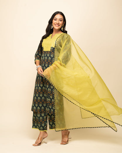 Women's Green Cotton Straight Kurta With Palazzo And Dupatta