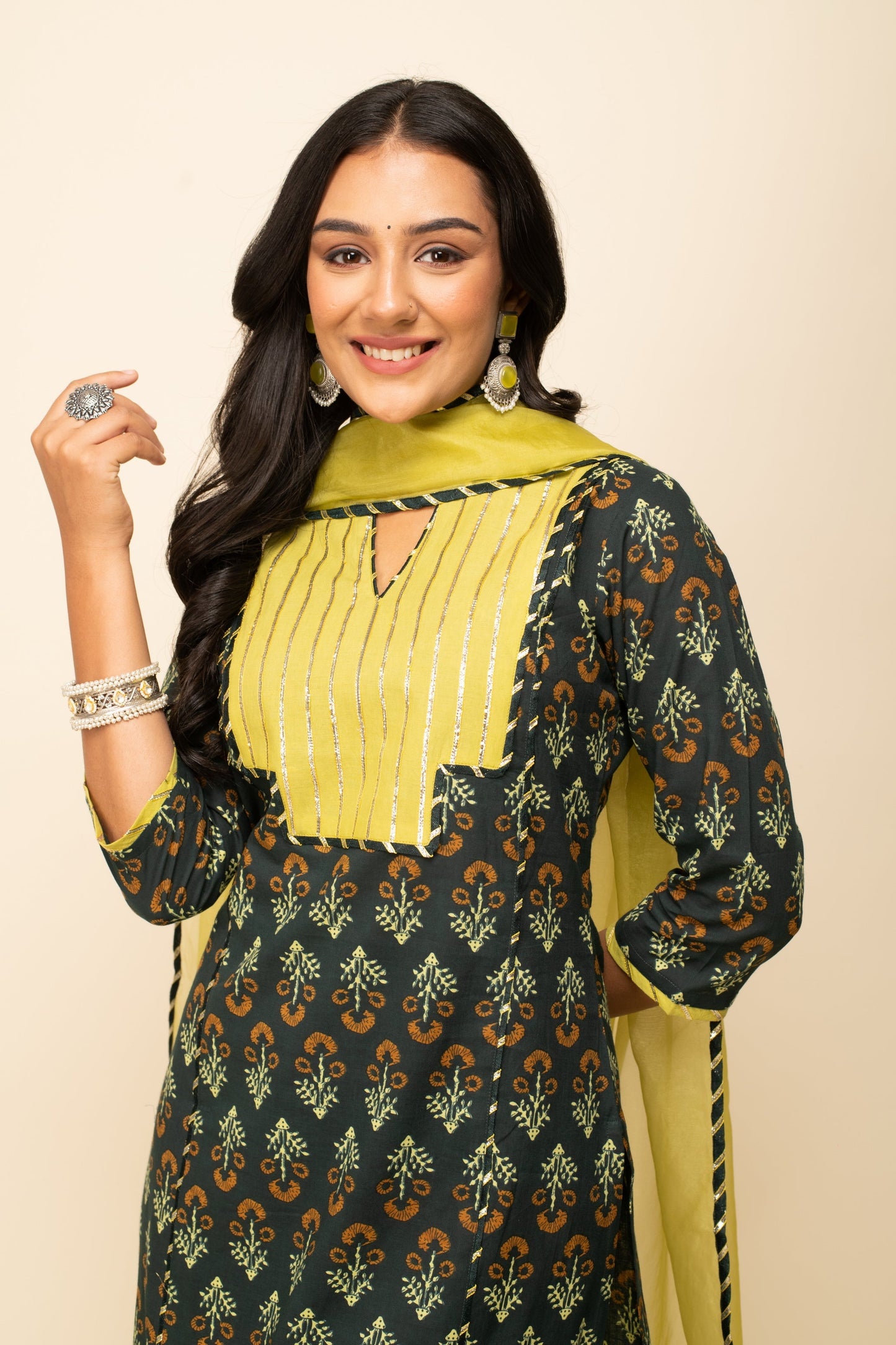 Women's Green Cotton Straight Kurta With Palazzo And Dupatta