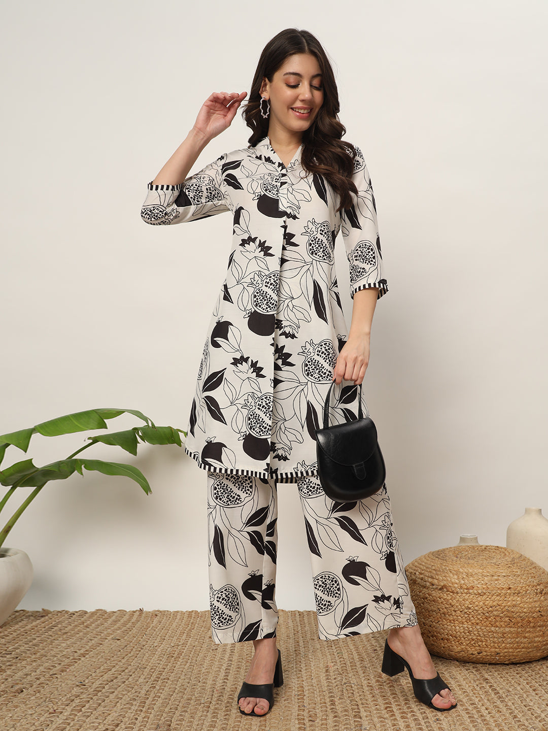 Women's Off White Cotton Blend Printed Tunic With Palazzo Kurta set