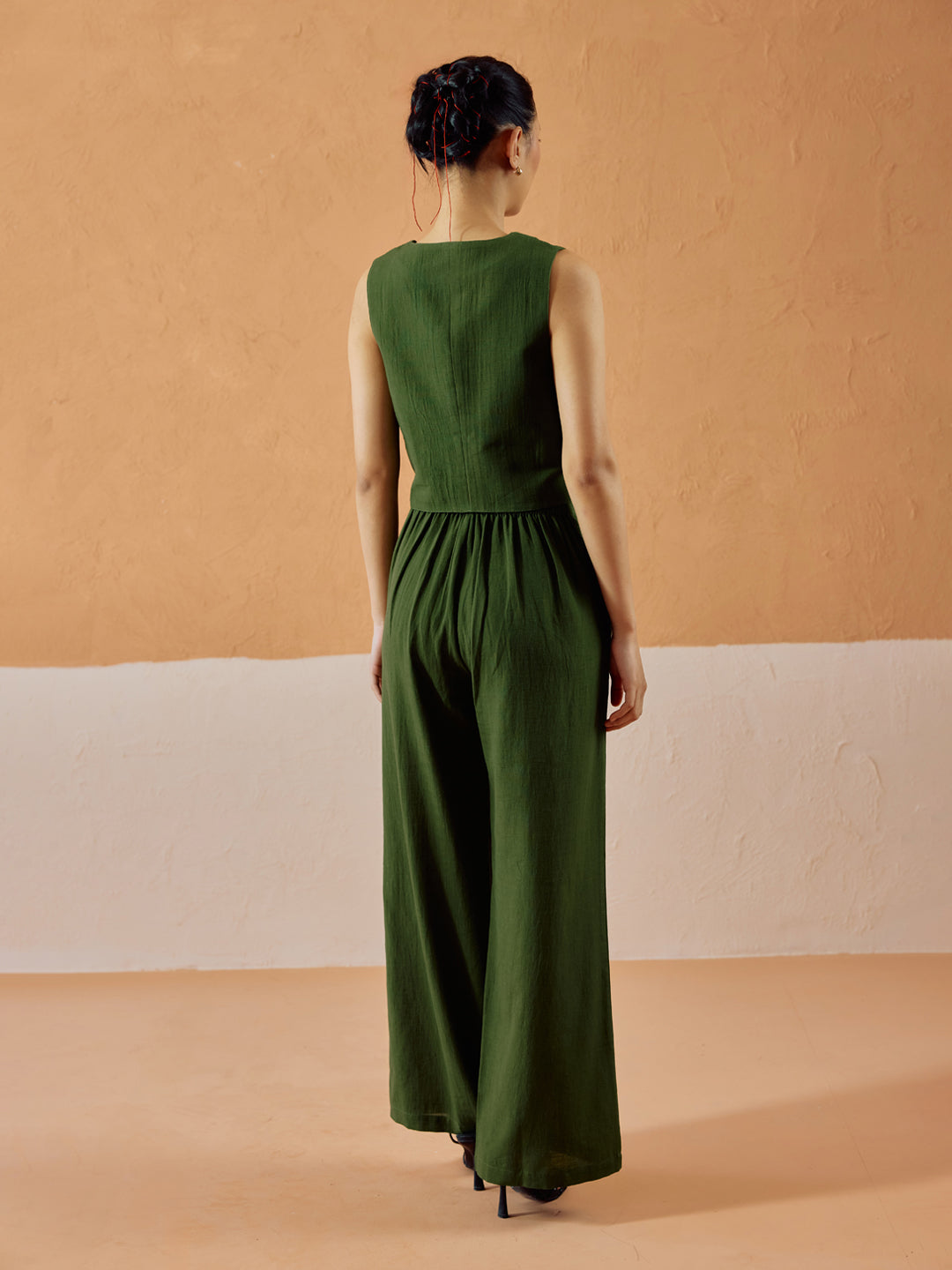 Dhiyona FL Women’s Green Linen Blend Sleeveless V Neck Relaxed Fit Co Ord Set