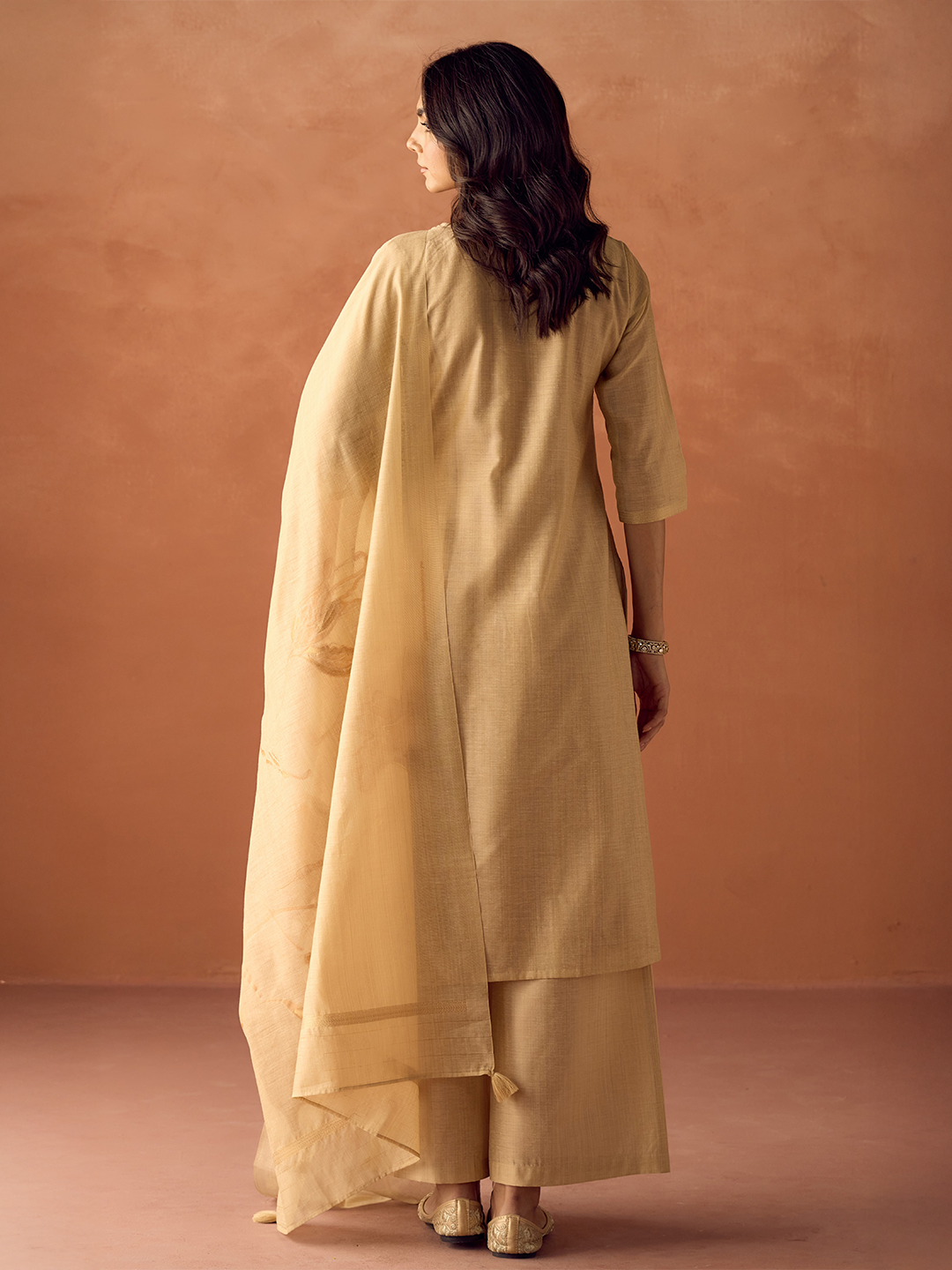 Dhiyona FL Women Beige Cotton Blend Jacquard Woven Kurta Set with Dupatta