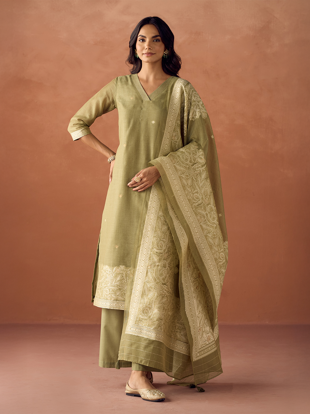 Dhiyona FL Women Green Cotton Blend Jacquard Woven Kurta Set with Dupatta