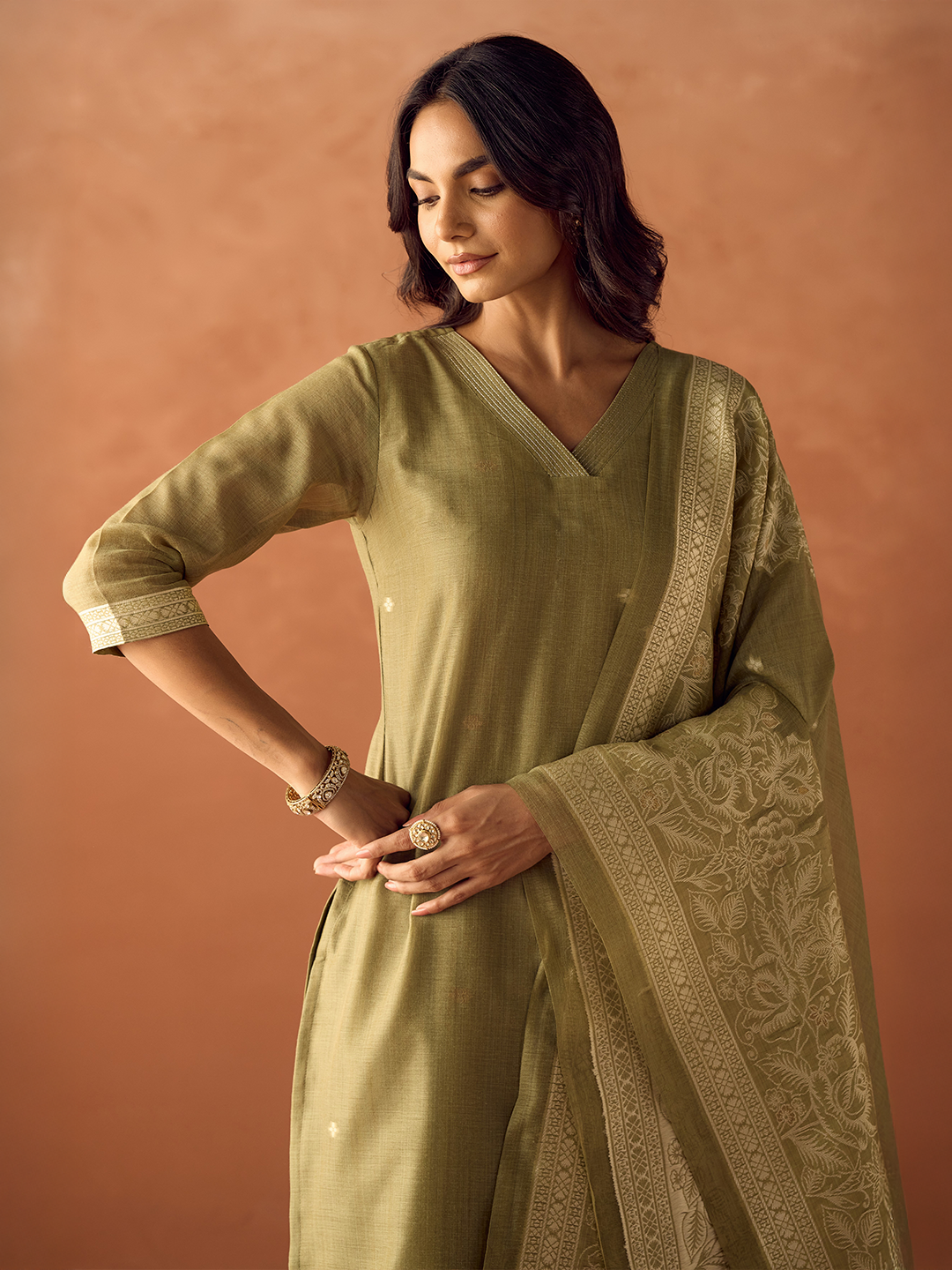Dhiyona FL Women Green Cotton Blend Jacquard Woven Kurta Set with Dupatta