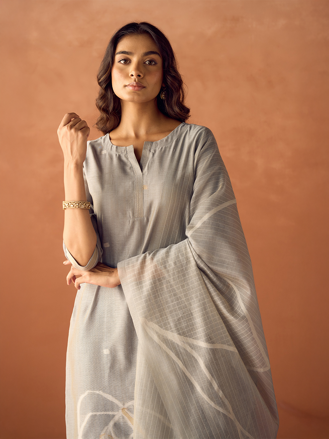 Dhiyona FL Women Grey Cotton Blend Jacquard Woven Kurta Set with Dupatta