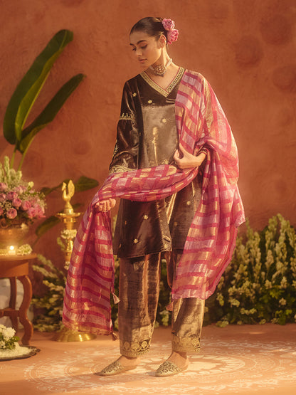Dhiyona FL Women Brown Ice Velvet Embroidered Kurta Set with Dupatta