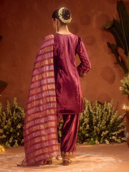 Dhiyona FL Women Wine Ice Velvet Embroidered Kurta Set with Dupatta