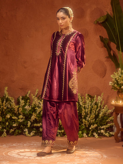 Dhiyona FL Women Wine Ice Velvet Embroidered Kurta Set with Dupatta
