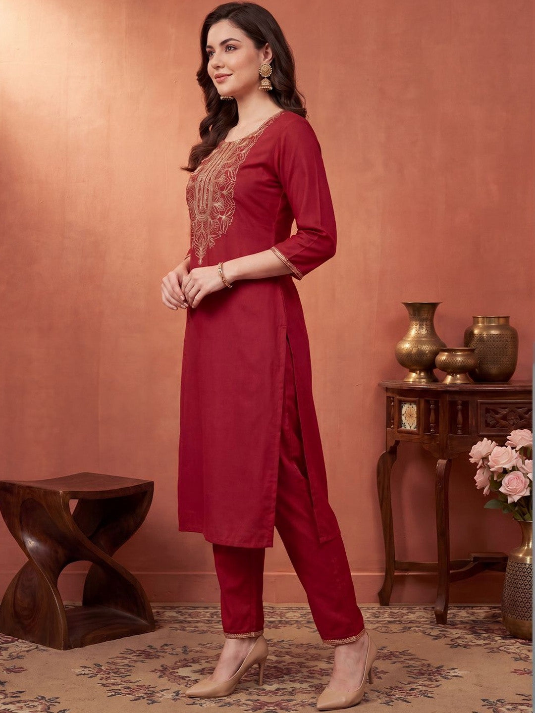 Women Ethnic Motifs Embroidered Regular Thread Work Pure Cotton Kurta with Trousers