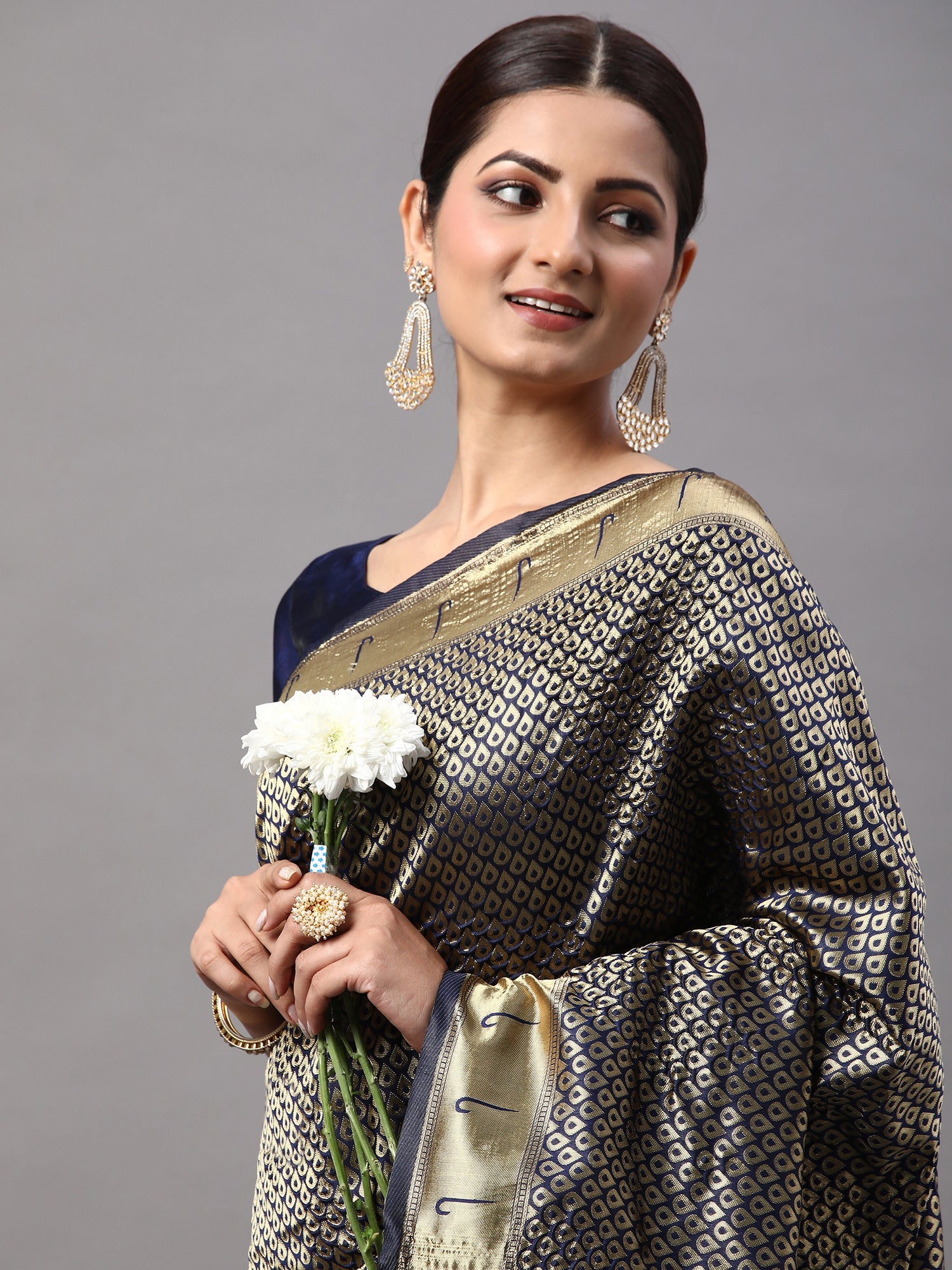 Women's Silk Blend Navy Blue Woven Design Designer Saree With Blouse Piece