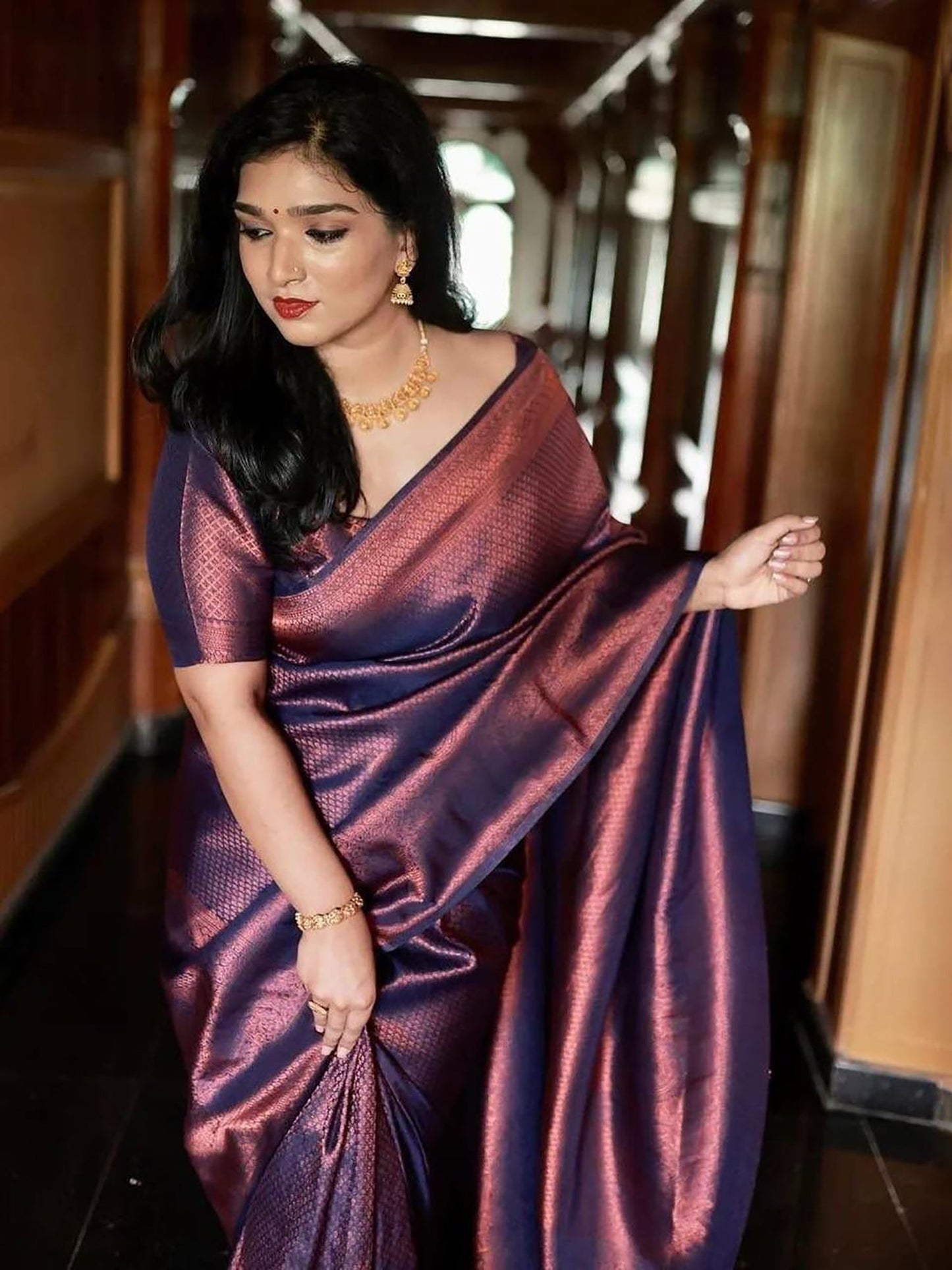 Women's Silk Blend Navy Blue Woven Design Designer Saree With Blouse Piece