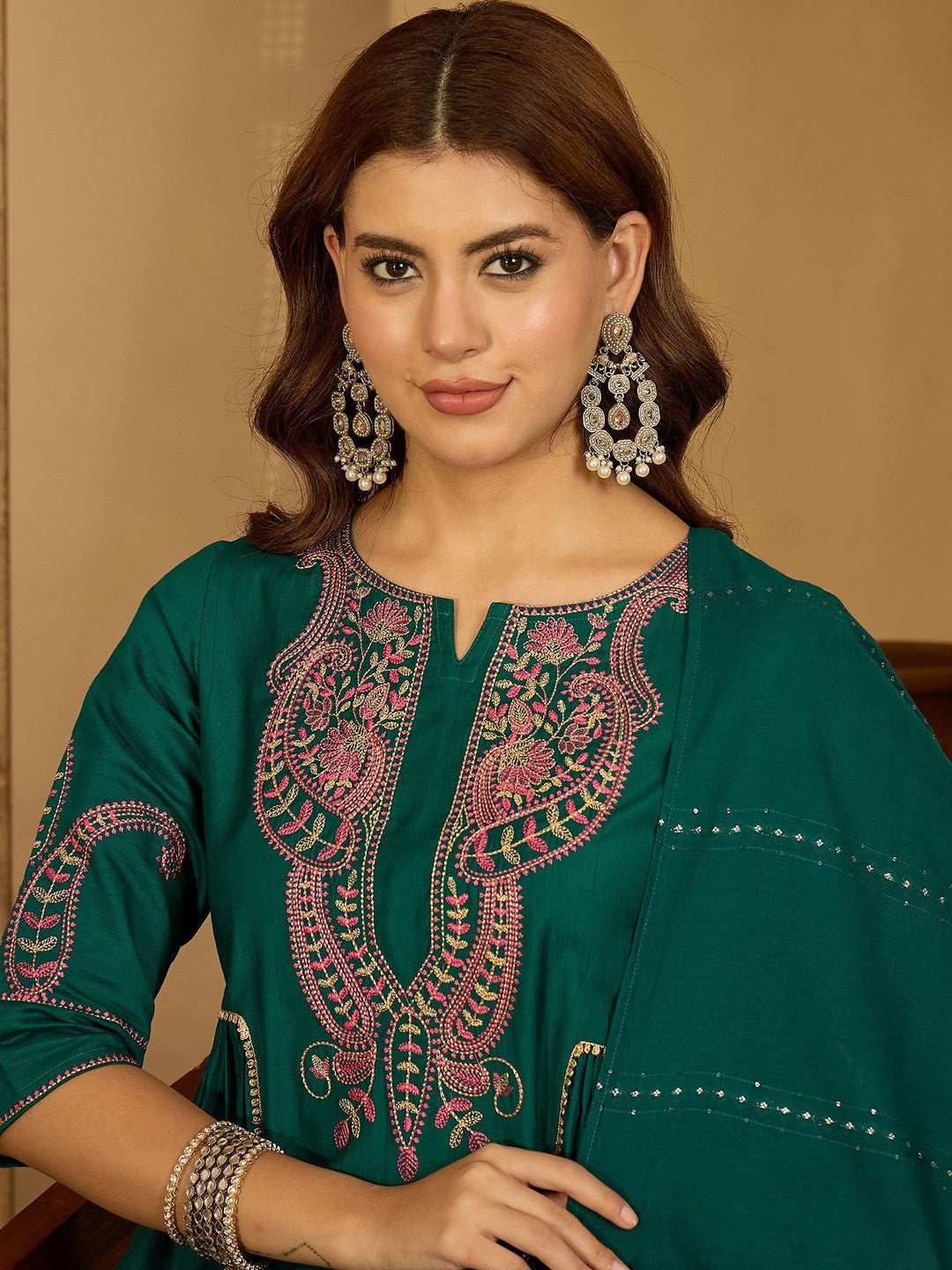 Women Green Embroidered Kurta Sets With Dupatta