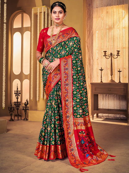 Women's Silk Blend Green Woven Design Designer Saree With Blouse Piece