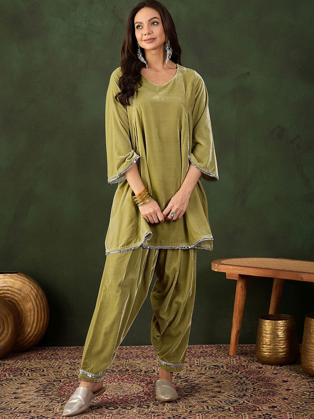 Mirror Detail i Kurta & Salwar Set